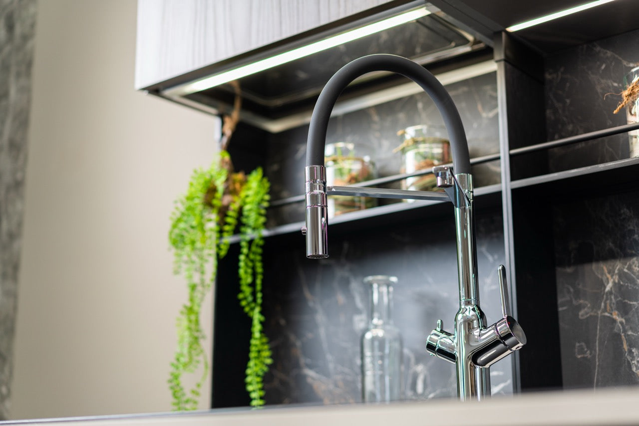 4 Way Kitchen Filter Tap, BOD, with 360° swivel spout and 2-jets removable Spray, Chrome / Black