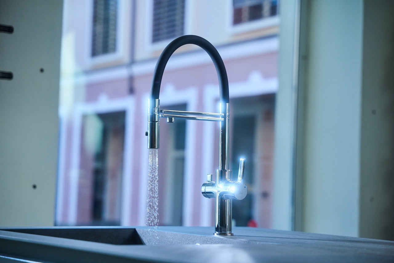 3 Way Kitchen Filter Tap, FC, with 360° swivel spout and 2-jets removable Spray, Chrome / Black