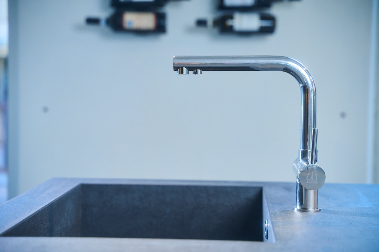 3 Way Kitchen Filter Tap in Solid STAINLESS STEEL, with 360° Swivel L-Spout, Polished - Short Version