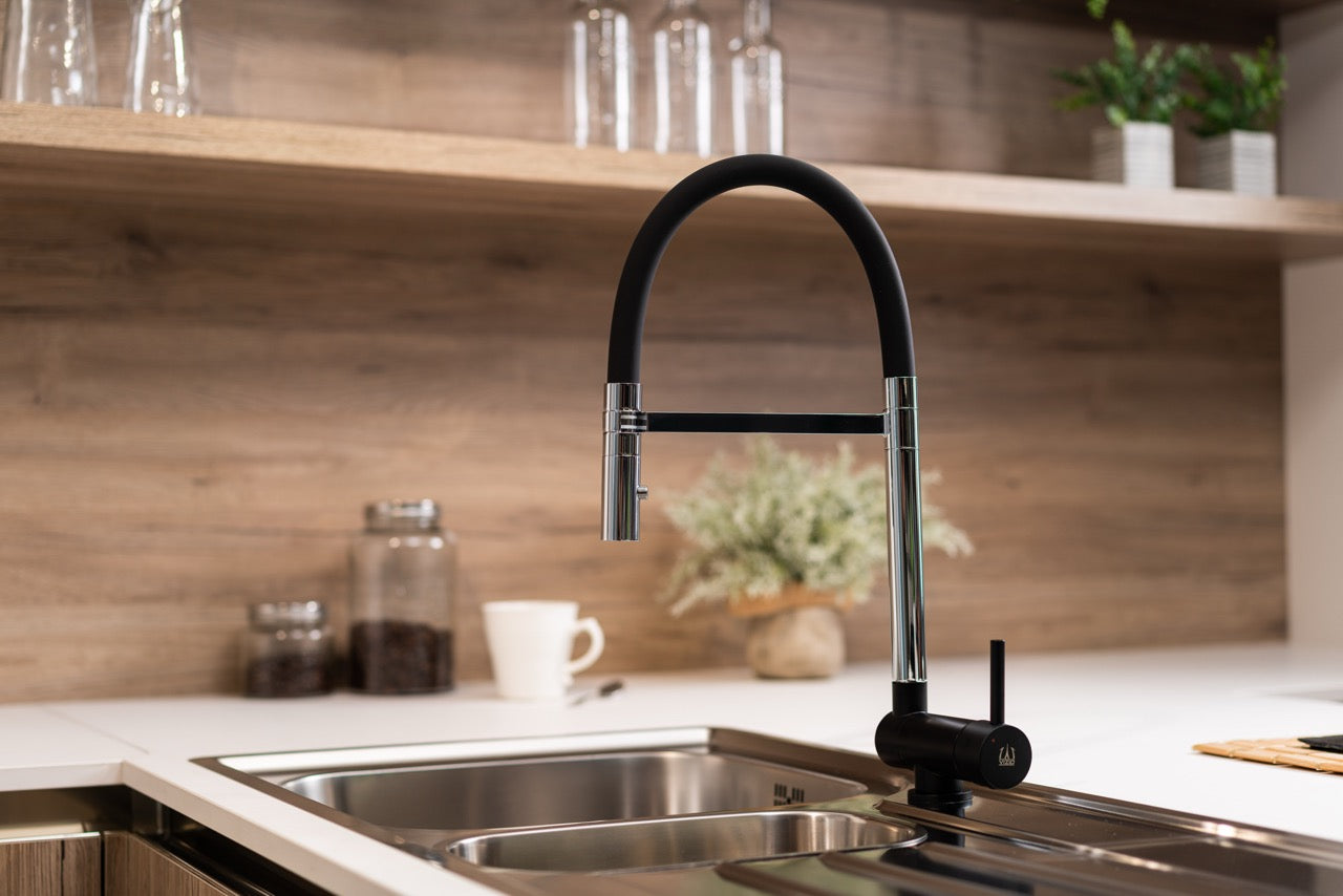 Grifo de Cocina Bajo Ventana, abatible a 6CM, con caño giratorio 360° y ducha 2 chorros amovible, Negro Mate / Cromado