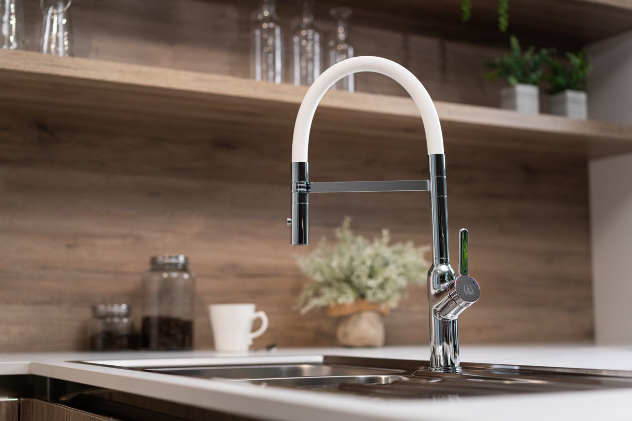 Rubinetto cucina monocomando, BOD, canna girevole 360° e doccetta 2 getti movibile, Cromato / Bianco