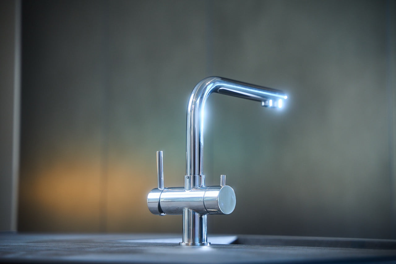 3 Way Kitchen Filter Tap in Solid STAINLESS STEEL, with 360° Swivel L-Spout, Polished - Short Version