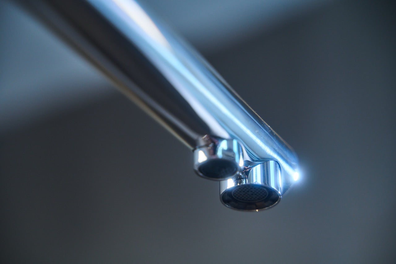 3 Way Kitchen Filter Tap in Solid STAINLESS STEEL, with 360° Swivel L-Spout, Polished - Short Version