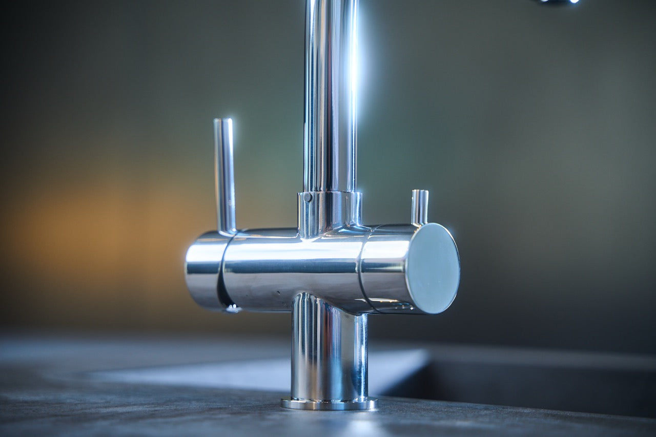 3 Way Kitchen Filter Tap in Solid STAINLESS STEEL, with 360° Swivel L-Spout, Polished - Short Version