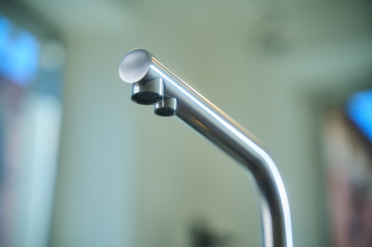 5 Way Kitchen Filter Tap in Solid STAINLESS STEEL, with 360° Swivel L-Spout, Brushed - Short Version