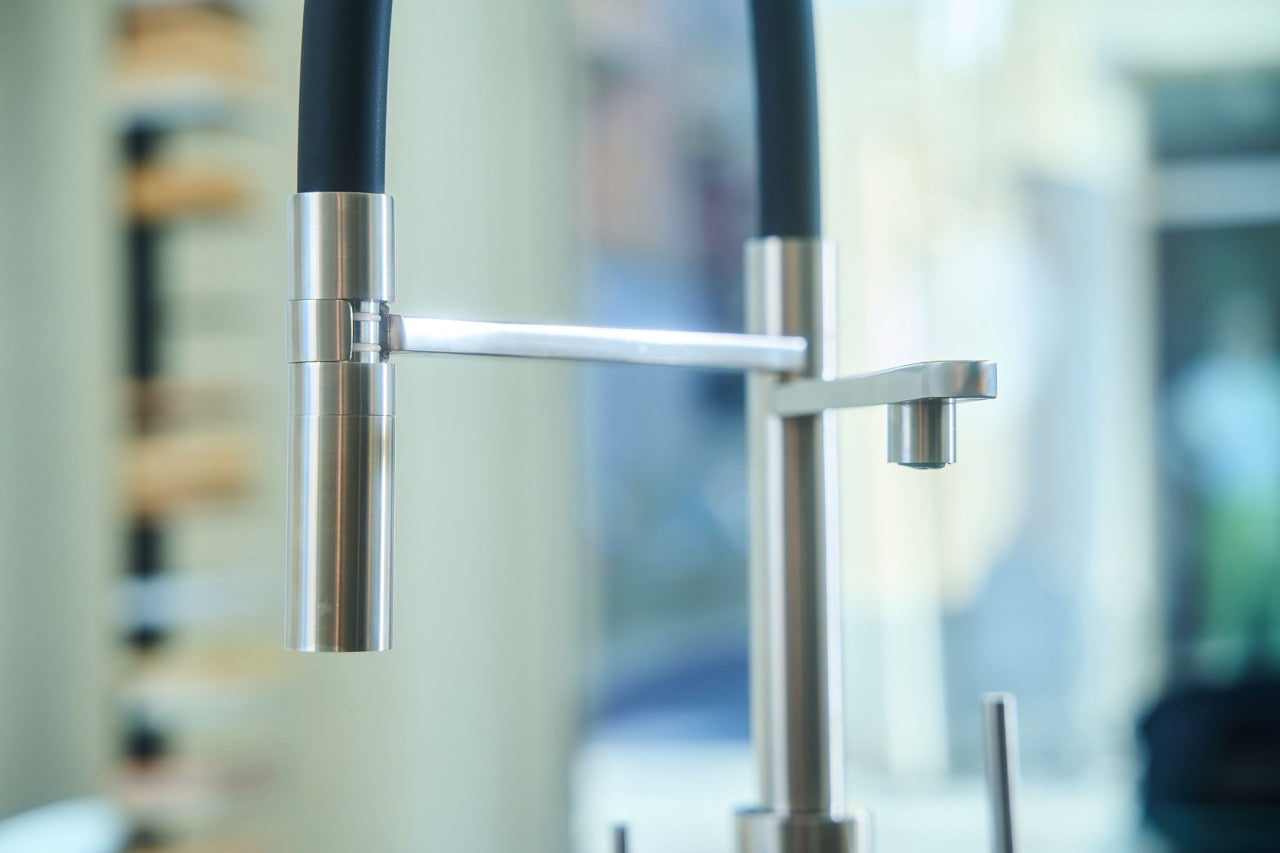 5 Way Kitchen Filter Tap in Solid STAINLESS STEEL, with 360° swivel spout and 2-jets removable Spray, Brushed / Black