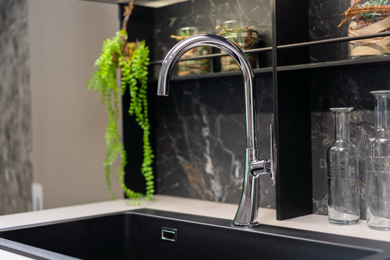 Kitchen Tap, Single lever, LEAF, with 360° swivel U-Spout, Chrome